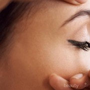 5 Rekomendasi Eyeliner Spidol Lokal, Presisi untuk Ciptakan Cat Eyes Dramatis