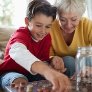 Catat, Ini 7 Tips Ampuh Hemat Uang Jajan Anak Sekolah Hingga 50 Persen!