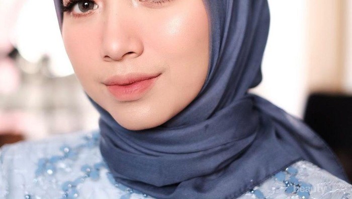 Tutorial Makeup Wardah: Tampil Cantik di Depan Mantan Pacar Saat Buka Puasa
