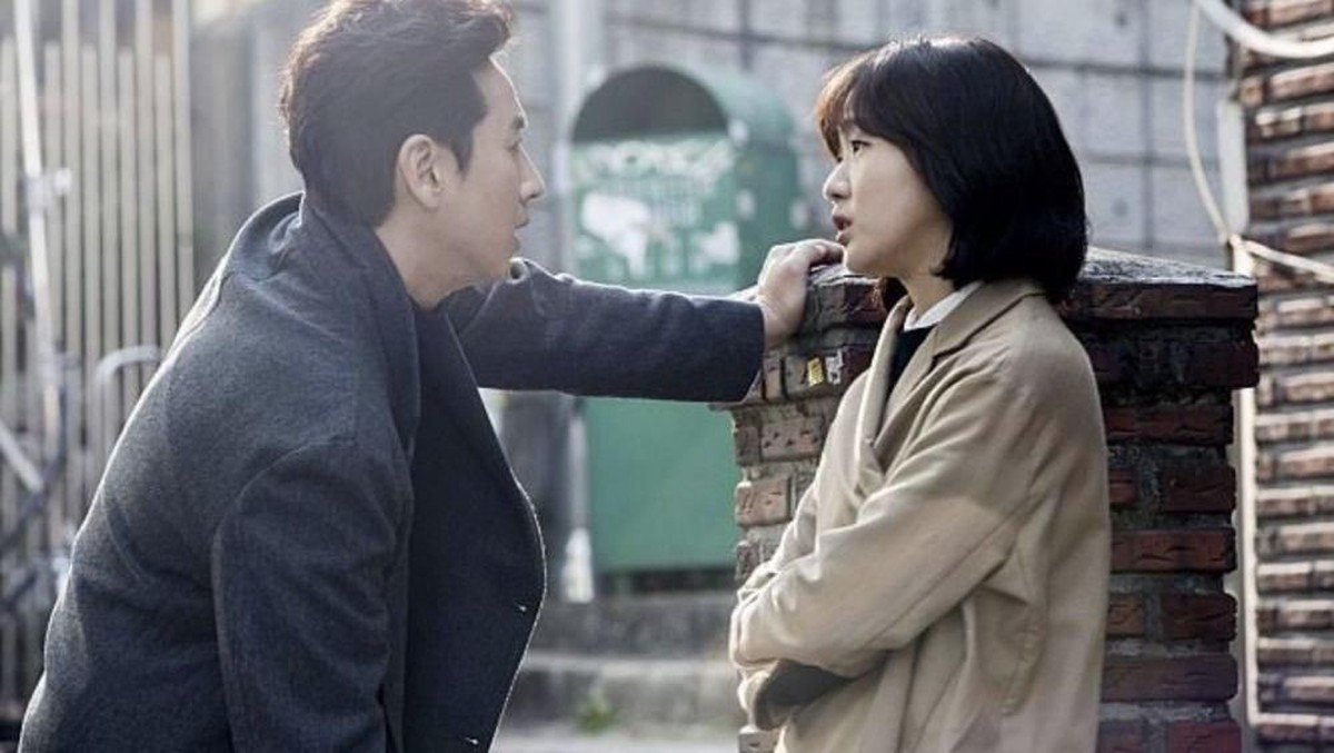 Sebelum dengan lee Min Ho&comma; 7 aktor tampan ini pernah menjadi kekasih Kim Go Eun di film&comma; menurut Insertizen lebih cocok yang mana&quest;