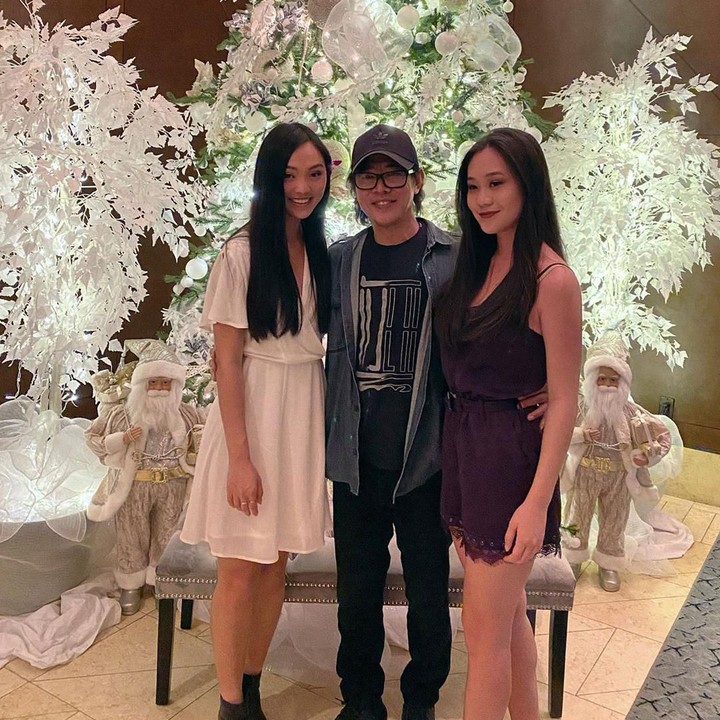 <p>Baru-baru ini, Jane dan Jade kembali menemani sang ayah di premiere film Mulan. Kebetulan Jet Li ikut ambil peran di film ini. (Foto: Instagram @jetli)</p>