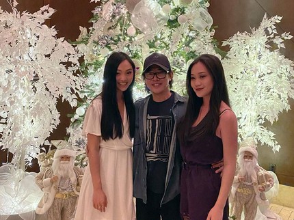 7 Foto Kedekatan Jet Li dengan Dua Putri Cantiknya yang Jarang Terekpose