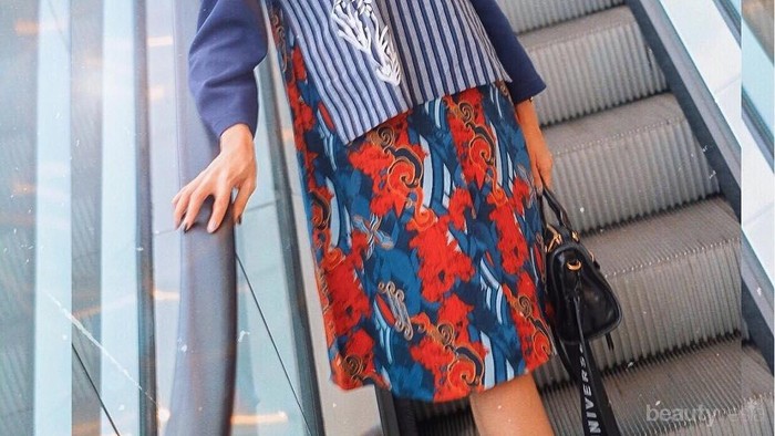 Tampil Lebih Keren, Contek Ide Mix and Match Denim ala Selebgram Agla Artalidia