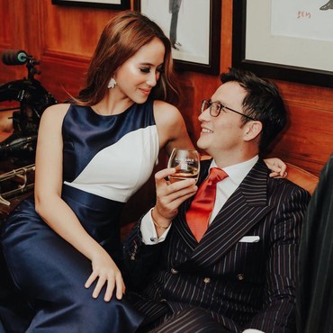 Terlalu Cantik, Tunangan Mike Lewis Disebut Mirip Meghan Markle