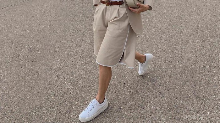 Bingung Padu Padan Sneakers Putih? Coba Tips di Bawah Ini untuk Tampil Berbagai Gaya