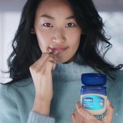 5 Rekomendasi Produk Favorit Vaseline, Nggak Perlu Ragu Pakai!