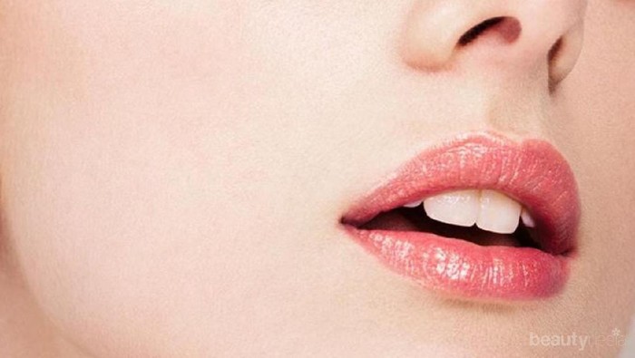 Cara Lain Pakai Lip Gloss, Bisa untuk Highlighter dan Eyeshadow