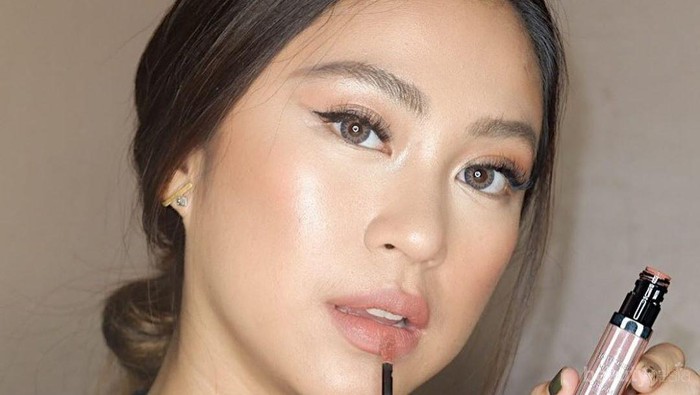 Tips & Trick: Memilih Lipstik Nude Sesuai Warna Kulit untuk Tampil Fresh