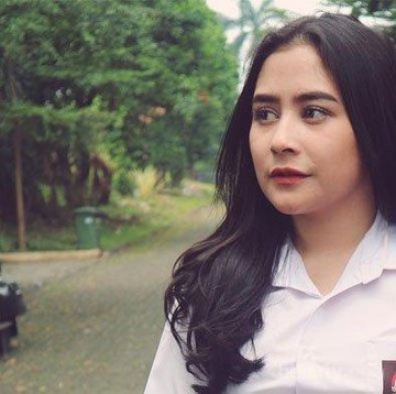 6 Model Sepatu Warna Hitam yang Cocok Dipakai Sekolah
