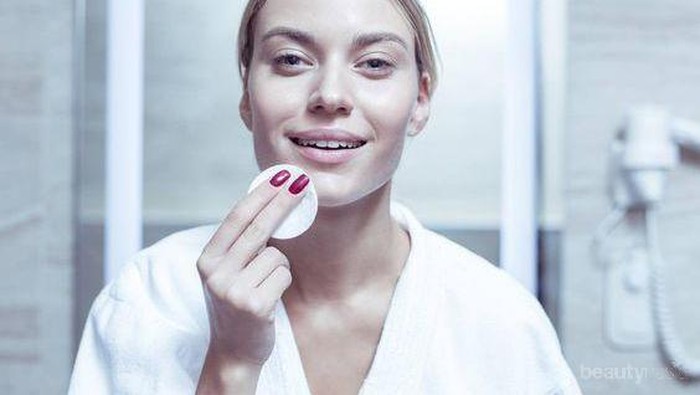 5 Rekomendasi Micellar Water Bagus untuk Kulit Wajah Berminyak