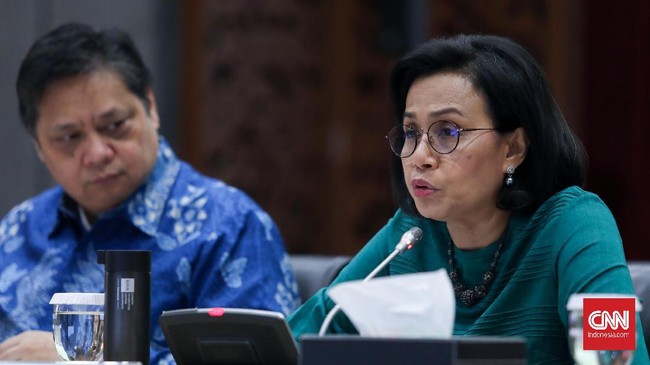 Menkeu Sri Mulyani menghapus 9 persen dari total daftar impor barang dilarang untuk meningkatkan ketersediaan bahan baku.