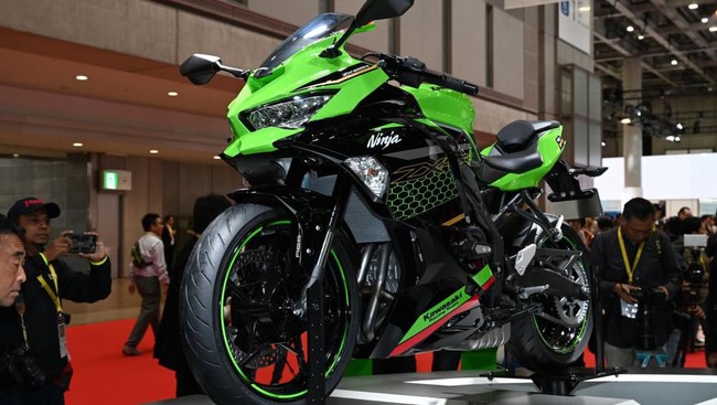 Kawasaki Ninja ZX-25R di Tokyo Motor Show 2019.