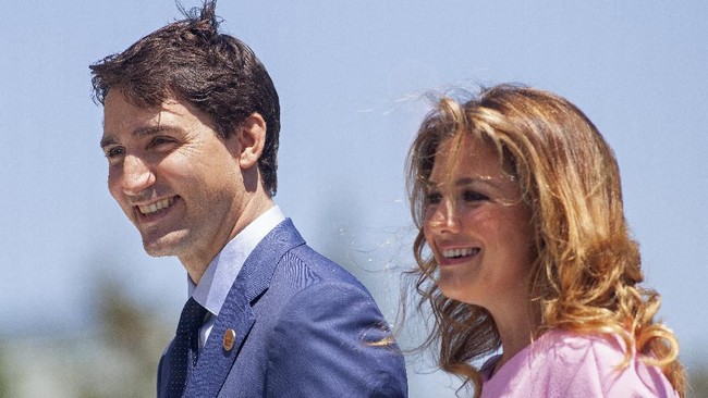 Istri Perdana Menteri Kanada Justin Trudeau, Sophie Grégoire dinyatakan positif terinfeksi virus corona (Covid-19).