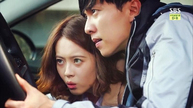 Sebagian penggemar drama Korea suka dengan genre detekif dan thriller. Masih ada sedikit bumbu romantis, berikut lima drama Korea tentang detektif.