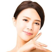 Ini dia Ladies, 4 Rekomendasi Serum Untuk Mencerahkan Kulitmu