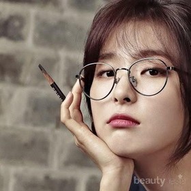 Tips Memilih Kacamata yang Tepat Sesuai Bentuk Wajah