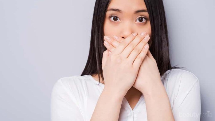 Bau Mulut Bikin Enggak Pede? Cari Tahu Penyebabnya Yuk!