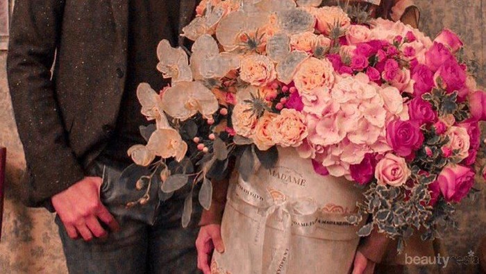 Potret Foto Prewedding Cut Meyriska dan Roger Danuarta, Bertema Negeri di Atas Awan?