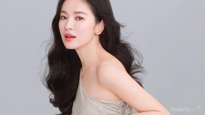 Tips Casual Look ala Song Hye Kyo untuk Aktifitas Sehari-hari, Bikin 10 tahun Lebih Muda!