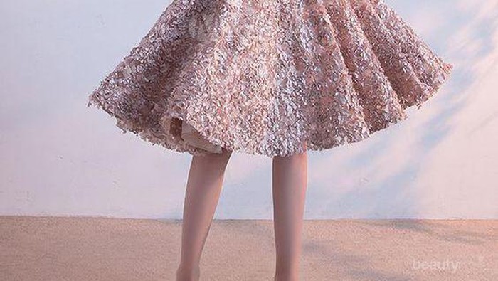 Inspirasi Cocktail Dress Cantik untuk Garden Party dan Pesta Siang Hari