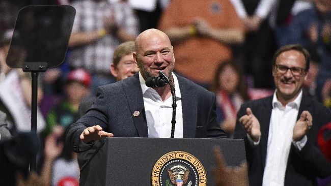 Bos UFC Rapat dengan Trump, Khabib vs Ferguson Belum Jelas Duel Khabib Nurmagomedov vs Tony Ferguson belum mendapat kejelasan setelah Dana White melakukan conference call dengan Donald Trump.