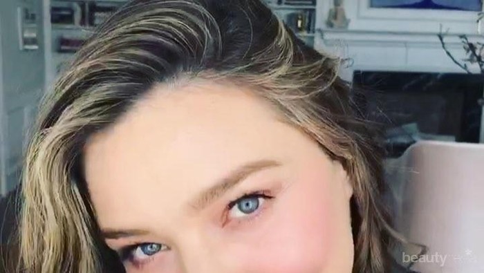 Kora Organics Noni Glow Facial Oil, Produk Miranda Kerr untuk Cegah Penuaan Wanita Usia 30-an