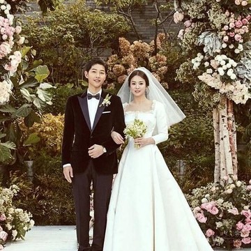 Selain Song Hye Kyo, 7 Pasangan Artis Korea yang Cinlok ini Juga Berpisah