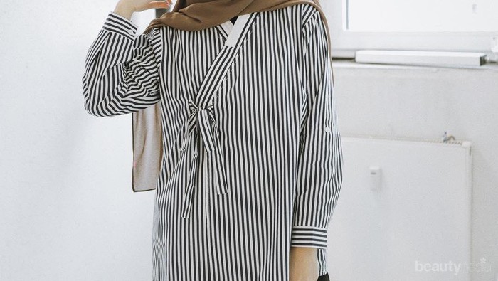 Trik Padu Padan Outfit Sederhana Jadi Lebih Kece ala Gita Savitri