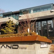 6 Kafe Milik Public Figure di Korea, dari Anggota Boyband Hingga Pemain Drakor