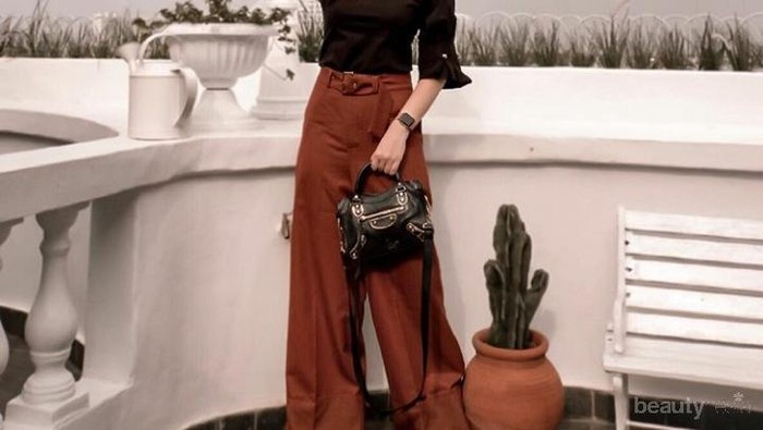 Celana Palazzo untuk Tampil Edgy ala Vira Octavira