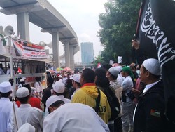 Massa Aksi PA 212-FPI Berdatangan di Kedubes India, Orator Teriak soal Corona