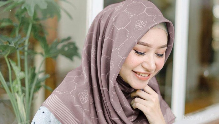 8 Rekomendasi Online Shop untuk Belanja Hijab Voal 8 Rekomendasi Online Shop untuk Belanja Hijab Voal