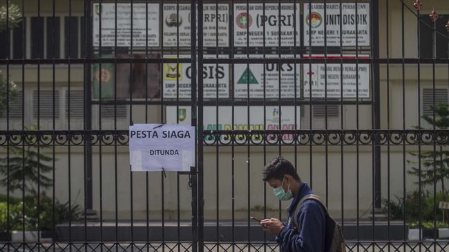 Pak Jokowi, Pilih Deteksi atau Pandemi Corona? Pemerintahan Jokowi harus segera ambil langkah deteksi cepat dan massal untuk mencegah corona. Jika tidak, ledakan penyakit diperkirakan jauh lebih besar.