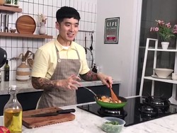 Masak-Masak Trans TV, Membuat Daging Suwir Cabe hingga Puding Karamel