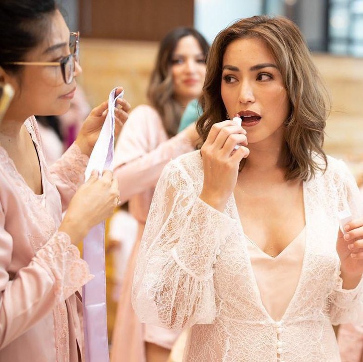 Jessica menggelar bridal shower dengan mengundang para sahabatnya. Rencananya, Jessica akan menikah dengan Richard Kyle pada 22 Maret di Bandung, Jawa Barat. (Foto: Instagram @inijedar)