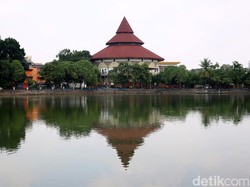 Anggota DPRD Gelar Resepsi Anak di Setu Babakan, Pagi sampai Jam 12 Malam