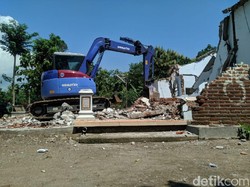Rumah Tangga Kandas Gegara Suami Selingkuh Berujung Istri Robohkan Rumah