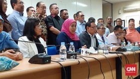 Gubernur Jatim Pastikan Tak Tutup Sekolah dan Tempat Wisata