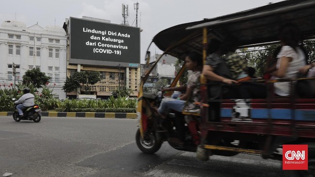 Wabah virus corona berdampak pada 88.835 pekerja di DKI Jakarta hingga Sabtu (4/4). Sebanyak 16.605 di antaranya mengalami PHK.