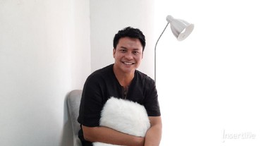 img-title Dinobatkan MUA Of The Year, Ryan Oglivy: Semua Kerja Keras Aku Terbayar