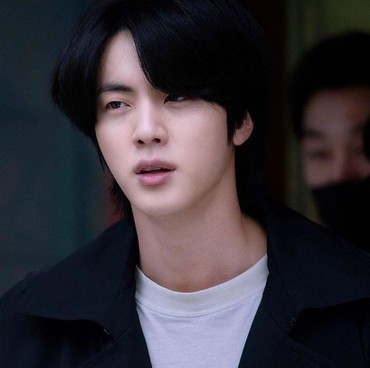 Lihat Mata Penggemar Belekan, Reaksi Jin BTS Bikin Hati Meleleh