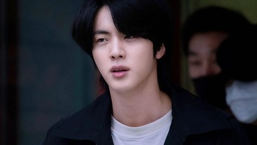 img-title Lihat Mata Penggemar Belekan, Reaksi Jin BTS Bikin Hati Meleleh