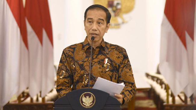 Presiden Joko Widodo memebrikan keterangan terkait corona, Minggu (15/3)