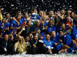 Pandemi Corona, Del Piero Cs Donasikan Ambulans Pandemi Corona, Del Piero Cs Donasikan Ambulans