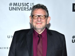 Bos Universal Music Global Positif Corona, Kantor LA Tutup