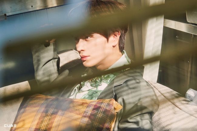 Yook Sung Jae Btob Mulai Wajib Militer 11 Mei<script async src=