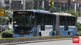 KRL Beroperasi Normal, MRT, LRT dan TransJakarta Dibatasi