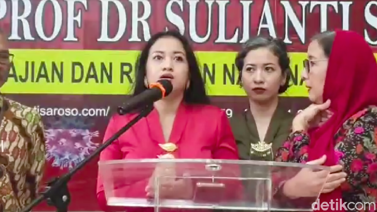 Pasien 01, 02, dan 03 yang kena virus Corona dinyatakan sembuh total. Pasien 01 bercerita bahwa saat diisolasi ia menangis sampai seminggu.