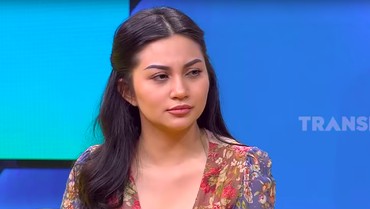 img-title Tak PD dengan Penampilan Fisik, Ariel Tatum Punya 8 Sayatan di Tubuh