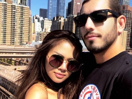 7 Foto Mesra Sosialita Cantik Adinda Bakrie & Suami Bule Asal Amerika